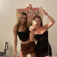 miaandlaraabroad