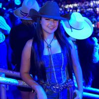 annaju_bb