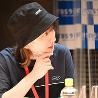 he_1022_nico