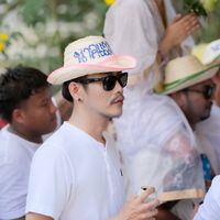 เสียงต้นฉบับ - Rich Suwanno