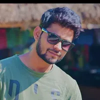 Gore gore mukre pe kala kala chashma