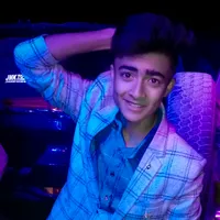 ladki kadk hai tu