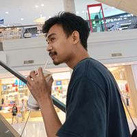 poom_phakpoom