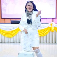 love_me_like_you_do123