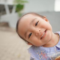suara asli - azura.mikhaylaputri.A