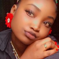 lareinekamonhenriette9gm