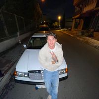 kanieloutis0000