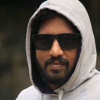 Uyireaa uyiea neee dhen endrala