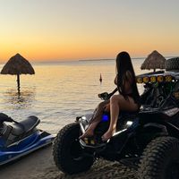 ali_hoch