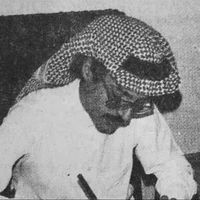 لحد يستخدم الصوت