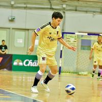 manus_b8
