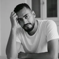 إنت الأول حبيب