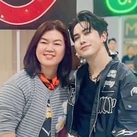 aommieelf27