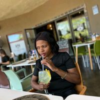 nyeleti.neni
