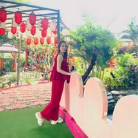 Chân dài tới nách