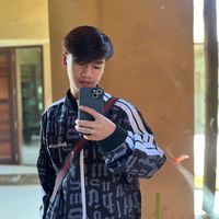 santi_8977
