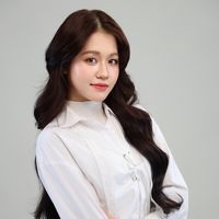 ចាកចេញ Mina