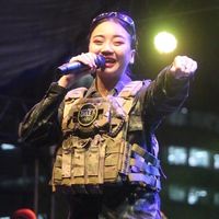 เสียงต้นฉบับ - ไข่มุก ผู้สาวแต่งกายคล้ายทหาร
