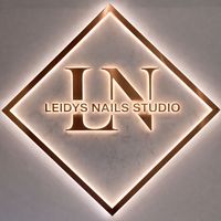 leydisnails1