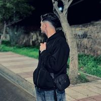 _adambenali_