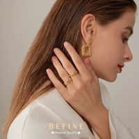 charmstory.befine
