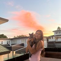 hhollyyoungg