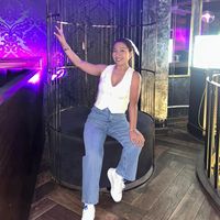 leslye2403
