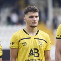 ses tutmuş bu arada onu cok özledim