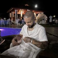 J Daly x Lycan Leader En la playa