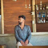 ගම මැදින් යනවා