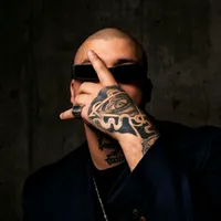 DILE A TUS PRETENDIENTES x JERE KLEIN X MUXO LUJO