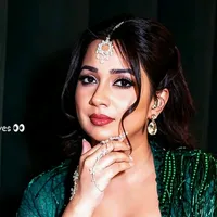 original sound - shreyafangirl