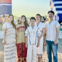 sharrphoungfamily8