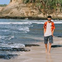 suara asli - LyricsMusic.id