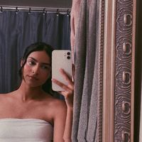 Un Paarvaiyil. Something Something