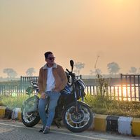 shailes_lama100
