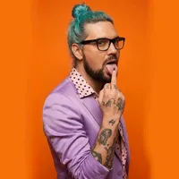 dedicado a tu amiga oficial