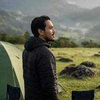 Tuh Liat Ada Pemandangan Indah