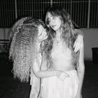 Skin instrumental.its dark in my room