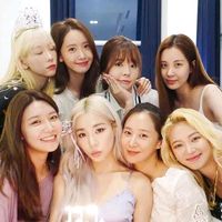 original sound - Group Tiktoker dance challenge