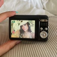 _holliehayward_