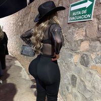 vanessavalois__