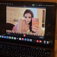 celine.munkh