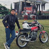 suara asli - Adi Tembong