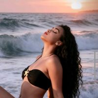 lucyaguriadablusapreta
