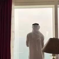 ودع البرد كفٍ ضم يمناك.