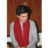ilham.khan215