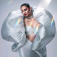 fan_cardib_cam
