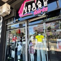 _urban_store_girls_