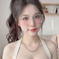 âm thanh gốc - Khánh Vy mặc gì?